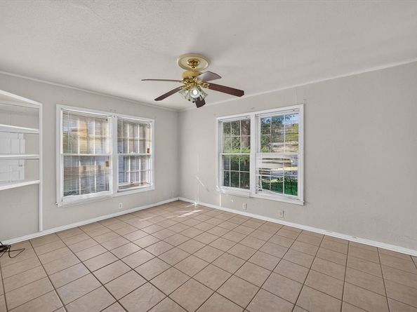 501  Catherine Street , Fort Worth Texas 76103