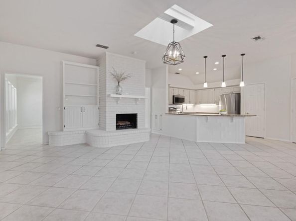 6205  Brookstone Drive , Arlington Texas 76001