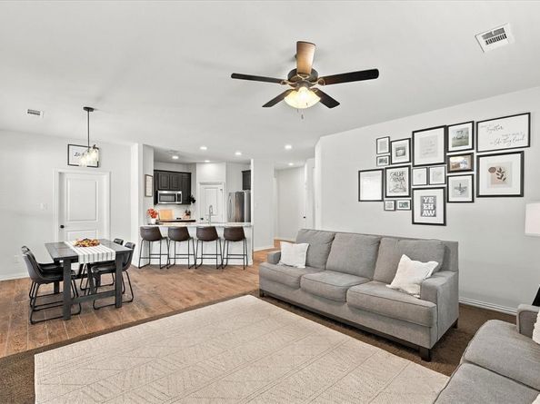 305  Emerald Creek Drive , Fort Worth Texas 76131
