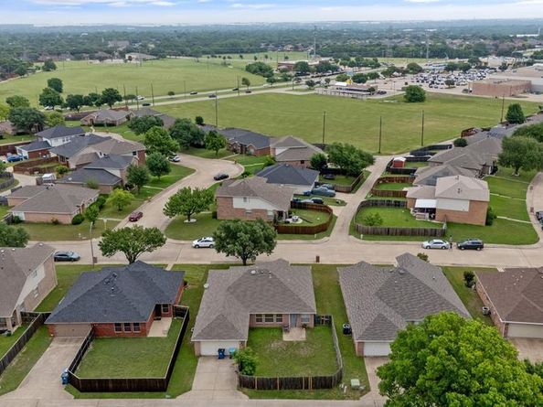 141  Buffalo Creek Drive , DeSoto Texas 75115