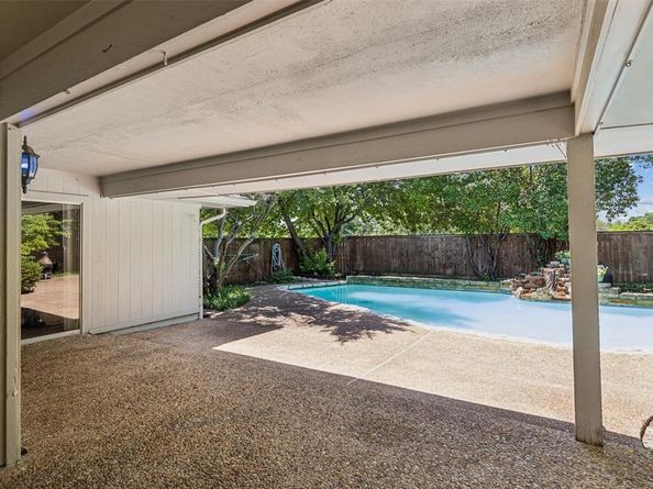 6908  Heatherknoll Drive , Dallas Texas 75248