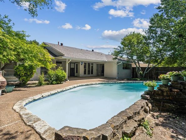 6908  Heatherknoll Drive , Dallas Texas 75248