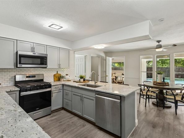 6908  Heatherknoll Drive , Dallas Texas 75248
