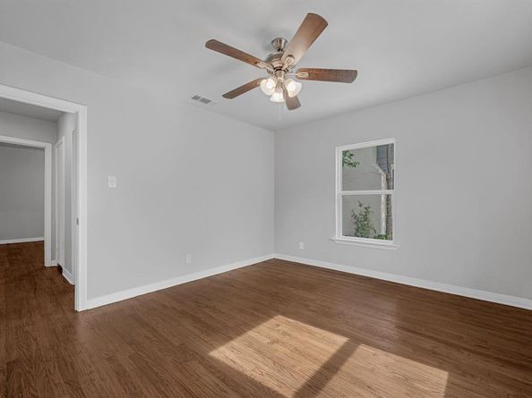 3329  8th Avenue , Fort Worth Texas 76110