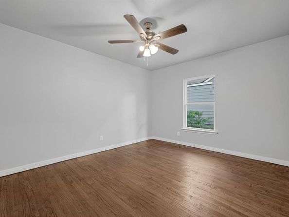 3329  8th Avenue , Fort Worth Texas 76110