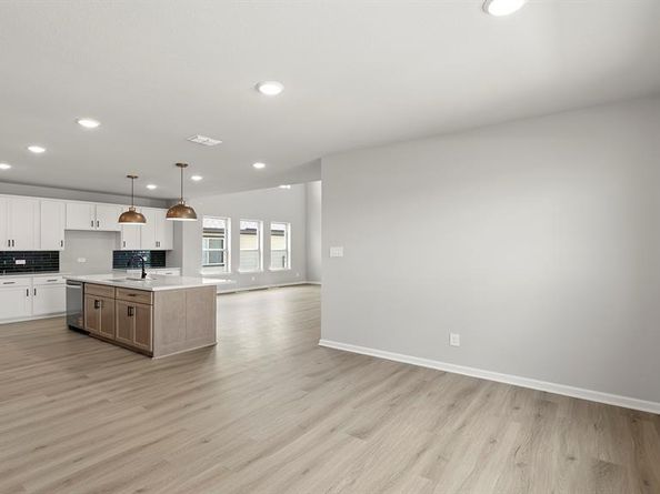 1700  Elle Lane , Aubrey Texas 76227