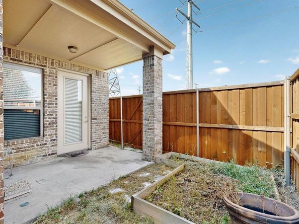 17419  Energy Lane , Dallas Texas 75252