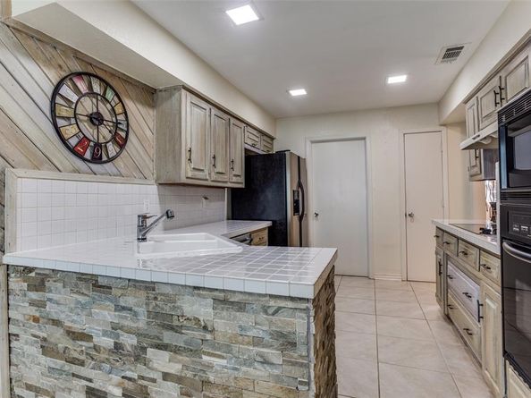 3103  Kristin Court , Garland Texas 75044