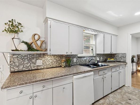 10816  Colbert Way , Dallas Texas 75218