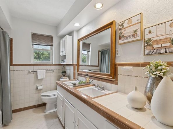 10816  Colbert Way , Dallas Texas 75218