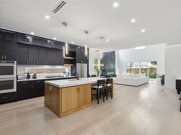 4721  Linnet Lane , Dallas Texas 75209