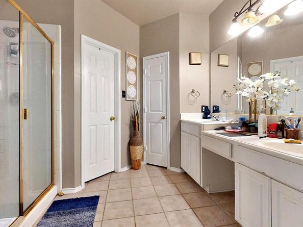 1942  Garrison Way , Garland Texas 75040
