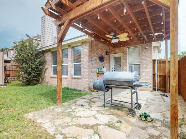 1942  Garrison Way , Garland Texas 75040