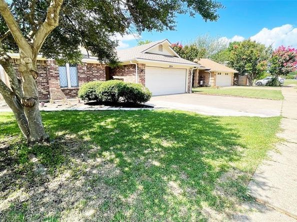 2834  Big Oaks Drive , Garland Texas 75044
