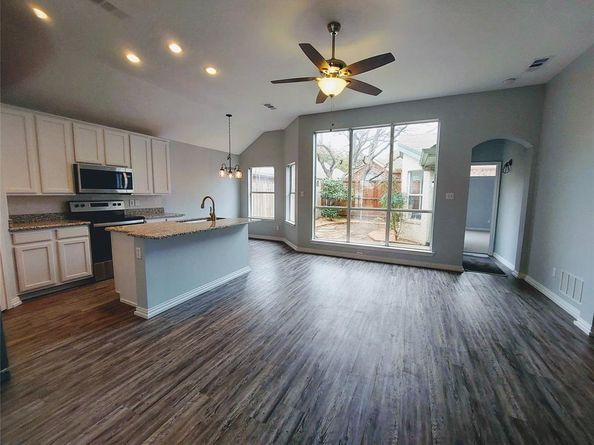1917  Briarwyck Court , Denton Texas 76205