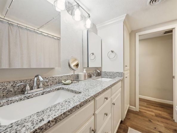 4023  Wycliff Avenue  104, Dallas Texas 75219