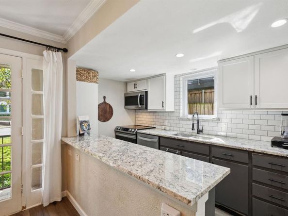4023  Wycliff Avenue  104, Dallas Texas 75219