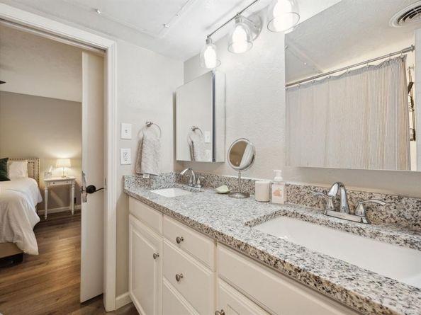 4023  Wycliff Avenue  104, Dallas Texas 75219