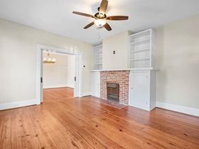 1715  College Avenue , Fort Worth Texas 76110