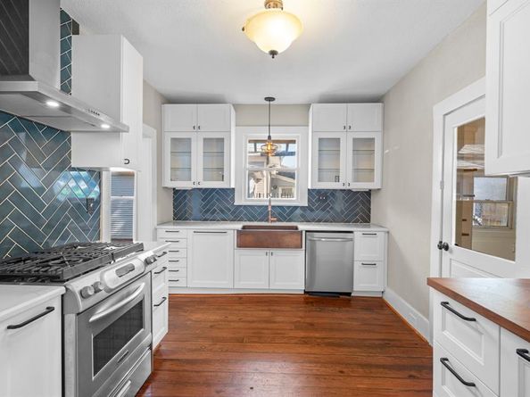 1715  College Avenue , Fort Worth Texas 76110