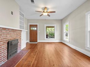 1715  College Avenue , Fort Worth Texas 76110