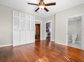 1715  College Avenue , Fort Worth Texas 76110