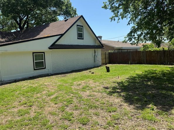 5812  Mccart Avenue , Fort Worth Texas 76133