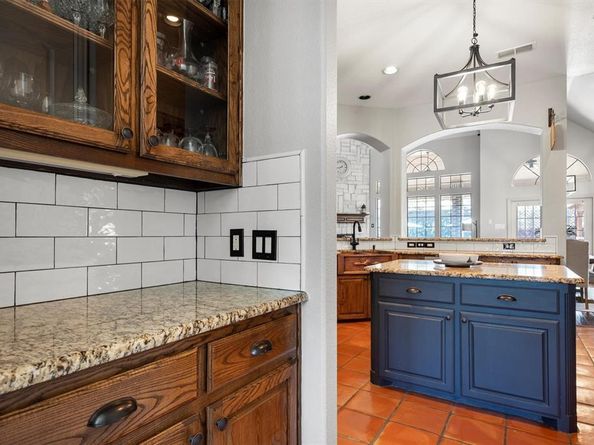 2405  Mona Vale Road , Trophy Club Texas 76262