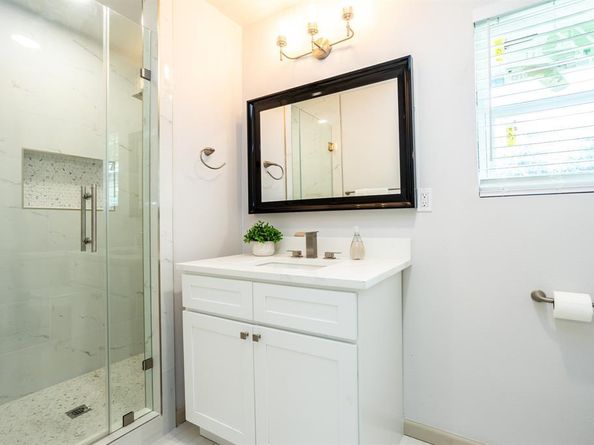 2207  Van Cleave Drive , Dallas Texas 75216