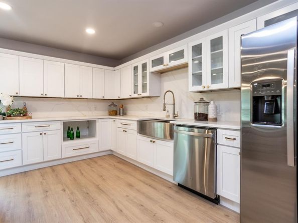 2207  Van Cleave Drive , Dallas Texas 75216