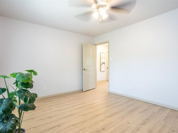 2207  Van Cleave Drive , Dallas Texas 75216