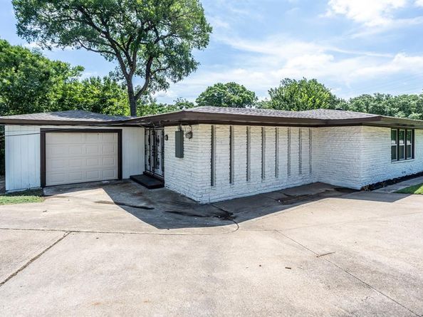 2207  Van Cleave Drive , Dallas Texas 75216