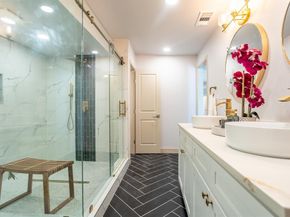 2207  Van Cleave Drive , Dallas Texas 75216