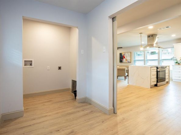 2207  Van Cleave Drive , Dallas Texas 75216