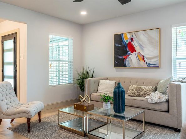 2207  Van Cleave Drive , Dallas Texas 75216