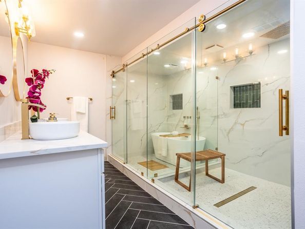 2207  Van Cleave Drive , Dallas Texas 75216