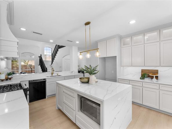 1155  Shores Boulevard , Rockwall Texas 75087