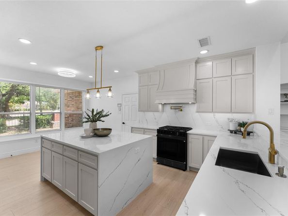 1155  Shores Boulevard , Rockwall Texas 75087