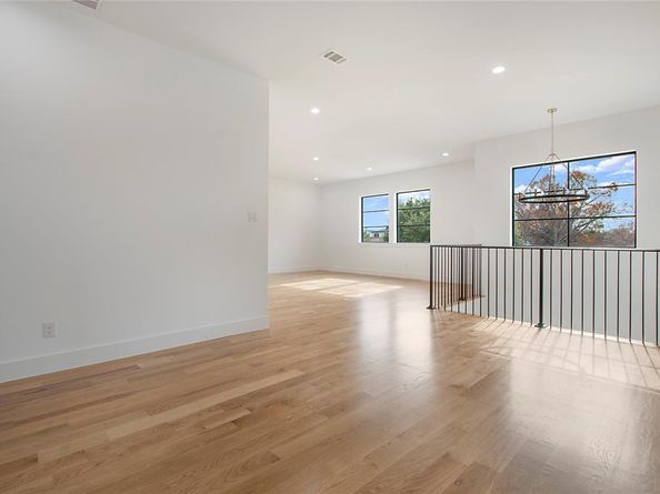 3847  Durango Drive , Dallas Texas 75220