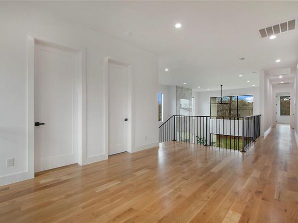 3847  Durango Drive , Dallas Texas 75220