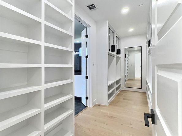 400  Vista Buena Trail , Fort Worth Texas 76111