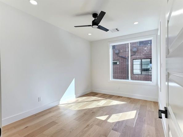 400  Vista Buena Trail , Fort Worth Texas 76111