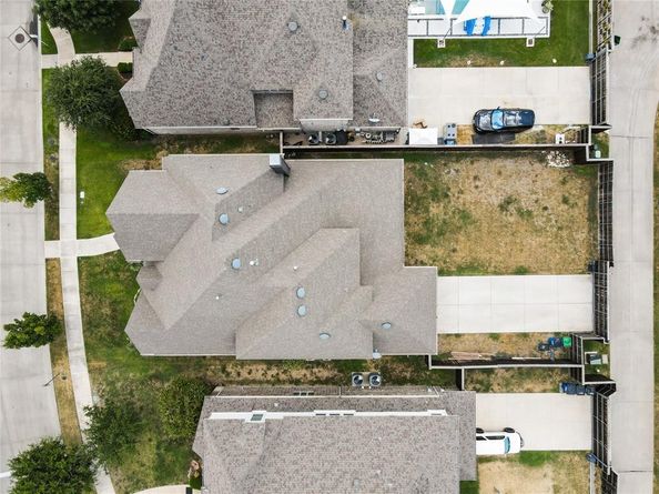 1304  Damsel Caitlyn Drive , Lewisville Texas 75056
