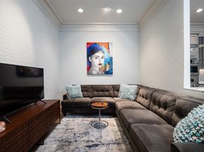 3535  Gillespie Street  305, Dallas Texas 75219