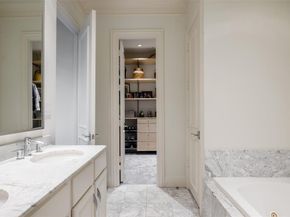 3535  Gillespie Street  305, Dallas Texas 75219