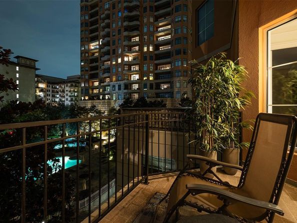 3535  Gillespie Street  305, Dallas Texas 75219