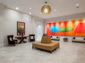 3535  Gillespie Street  305, Dallas Texas 75219