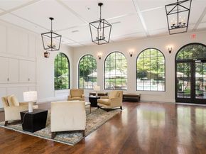 3535  Gillespie Street  305, Dallas Texas 75219