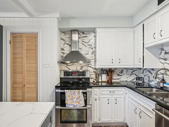 6119  Bandera Avenue  A, Dallas Texas 75225