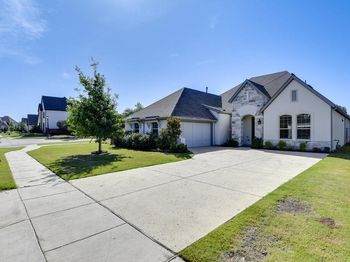 412  Harmony Way 